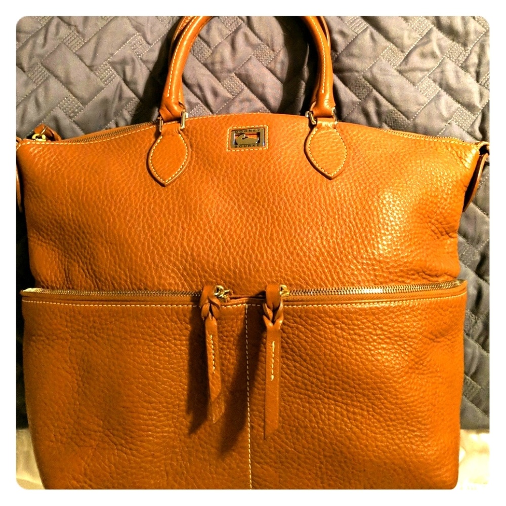 Dooney and Bourke Large shoulder bag